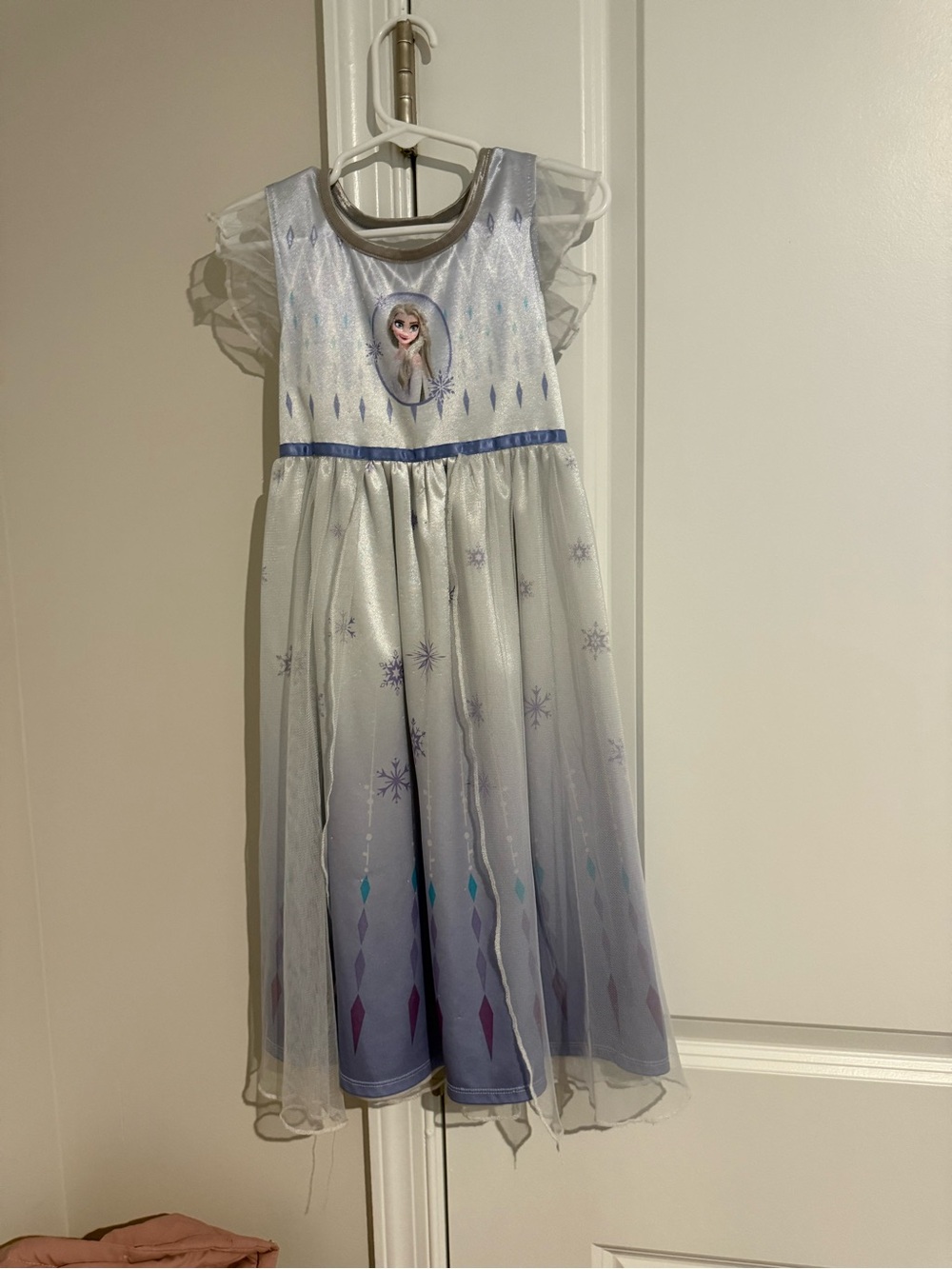 Disney Elsa White and Light Purple Girls Nightgown 5T